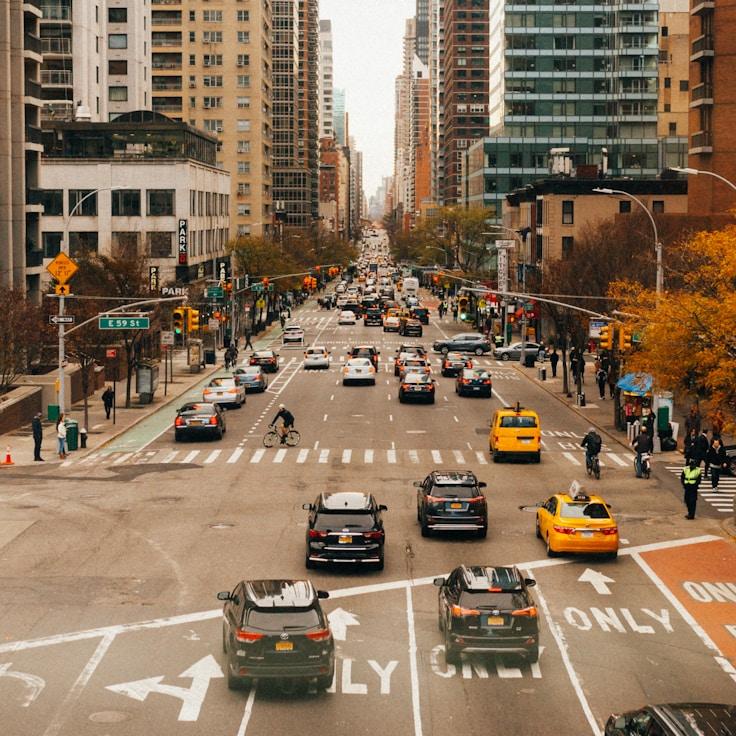 Parents evaluating schools in Germany